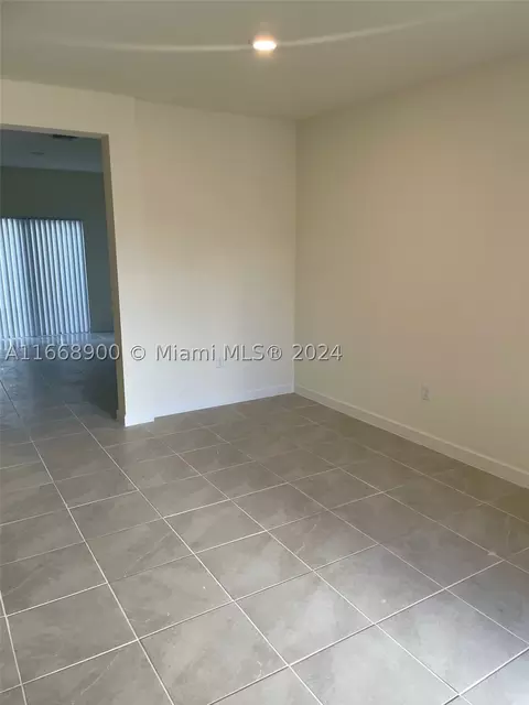 3415 W 112th Ter, Hialeah, FL 33018 photo 8