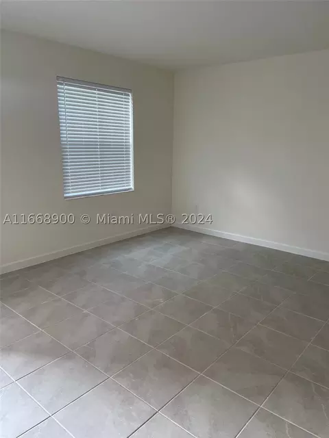 3415 W 112th Ter, Hialeah, FL 33018 photo 9
