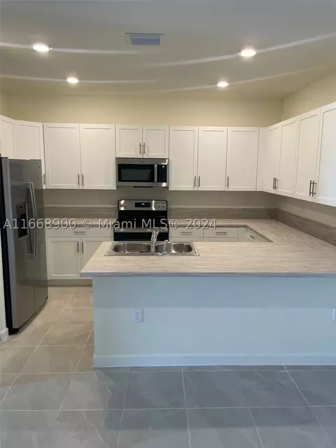 3415 W 112th Ter, Hialeah, FL 33018 photo 5