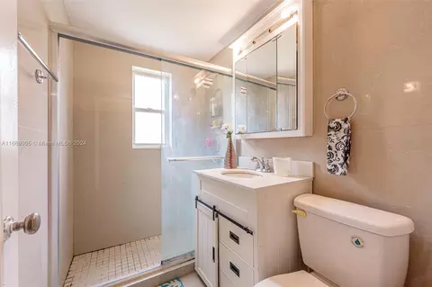 259 E 4th Ave #1, Hialeah, FL 33010 photo 11