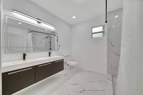 3760 NW 172nd Ter, Miami Gardens, FL 33055