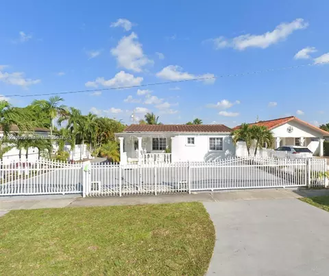 441 E 37th St, Hialeah, FL 33013 photo 1