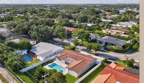 2280 NE 203rd Ter, Miami, FL 33180