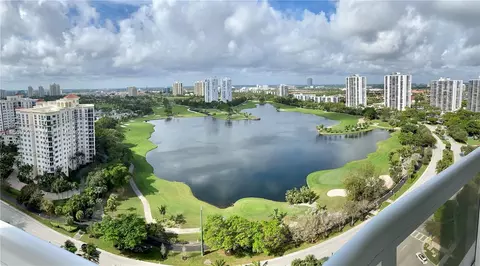 20185 E Country Club Dr #2105, Aventura, FL 33180