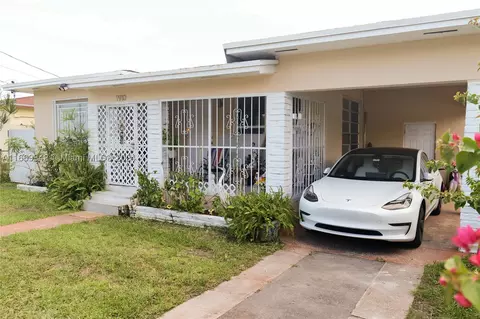 1910 NW 66th St, Miami, FL 33147