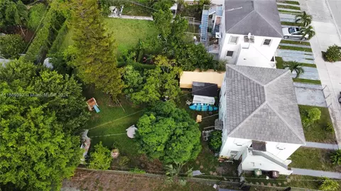 View/Area - 341 E 14th St, Hialeah, FL 33010 photo 9 of 18