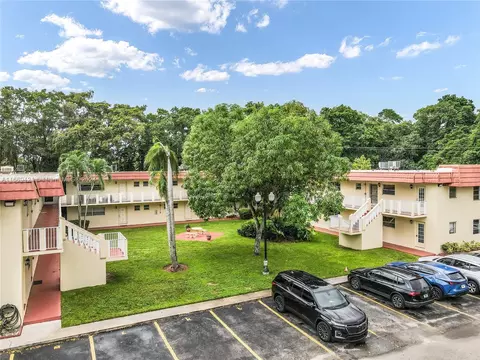 14901 SW 4th St #13A, Pembroke Pines, FL 33027
