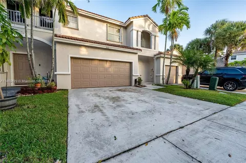 811 NW 130th Ave #811, Pembroke Pines, FL 33028