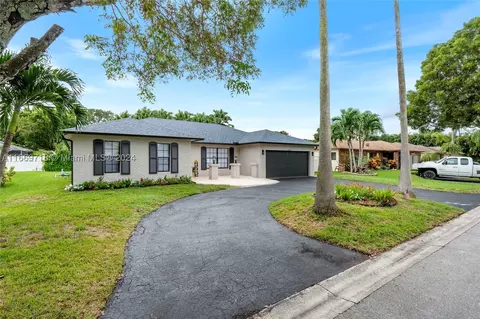 10914 NW 21st Pl, Coral Springs, FL 33071