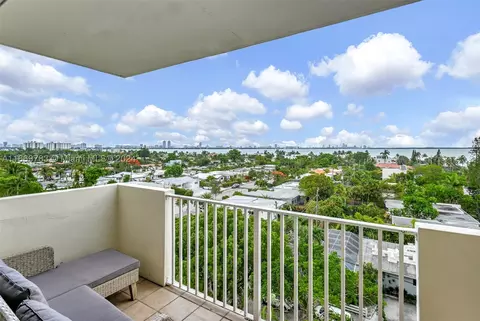 1455 N Treasure Dr #7R, North Bay Village, FL 33141