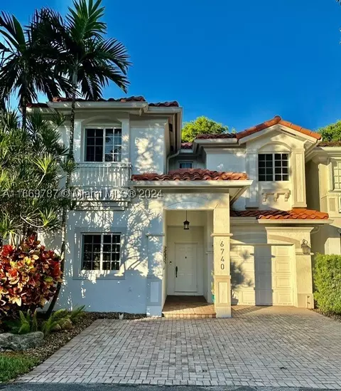 6740 NW 109th Ct, Doral, FL 33178