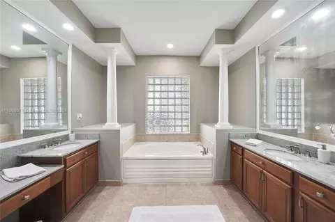 Bath - 3917 E Hibiscus St, Weston, FL 33332 photo 3 of 7