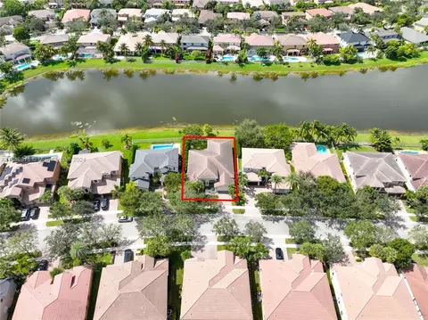 View/Area - 3917 E Hibiscus St, Weston, FL 33332 photo 3 of 8
