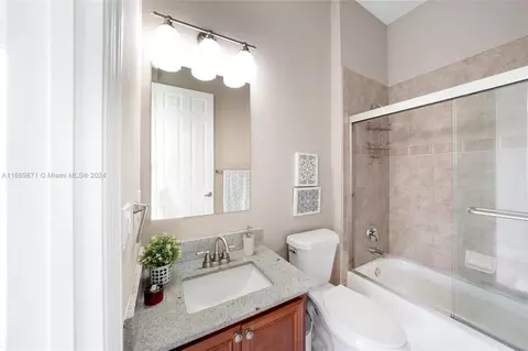 Bath - 3917 E Hibiscus St, Weston, FL 33332 photo 1 of 7