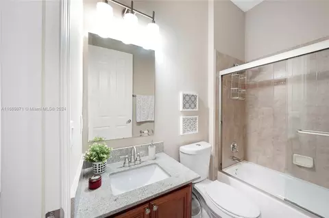 Bath - 3917 E Hibiscus St, Weston, FL 33332 photo 2 of 7
