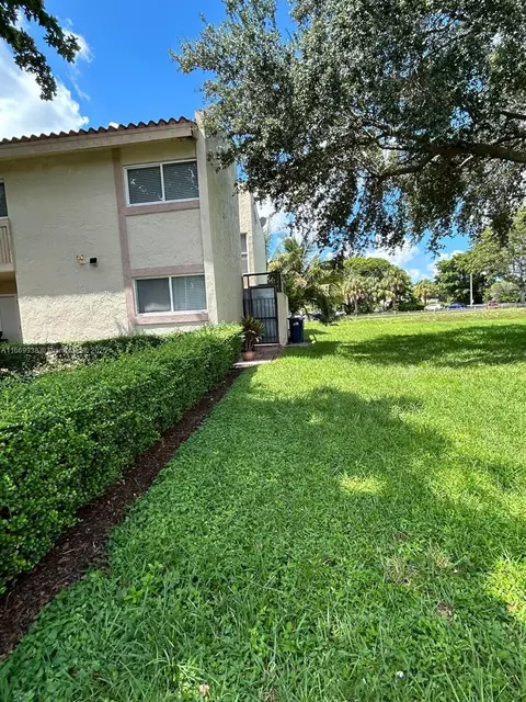 14249 Kendale Lakes Cir #14249, Miami, FL 33183