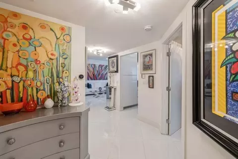 9559 Collins Ave #S4-J, Surfside, FL 33154