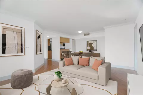10785 SW 108th Ave #308, Miami, FL 33176