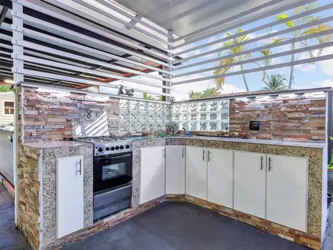 100 W 64th Ter, Hialeah, FL 33012 photo 42