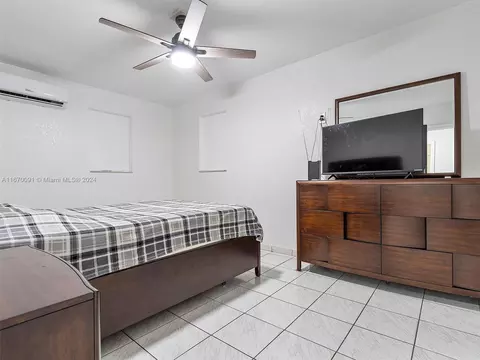 100 W 64th Ter, Hialeah, FL 33012 photo 29