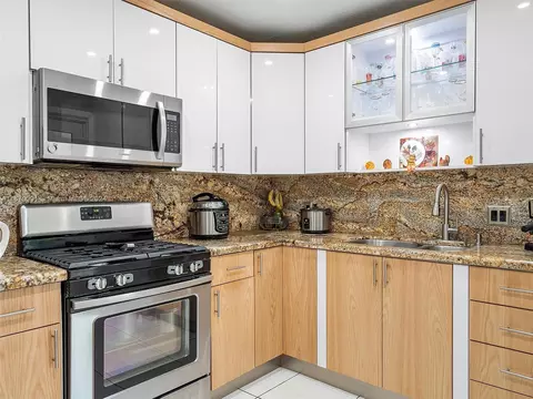 100 W 64th Ter, Hialeah, FL 33012 photo 18