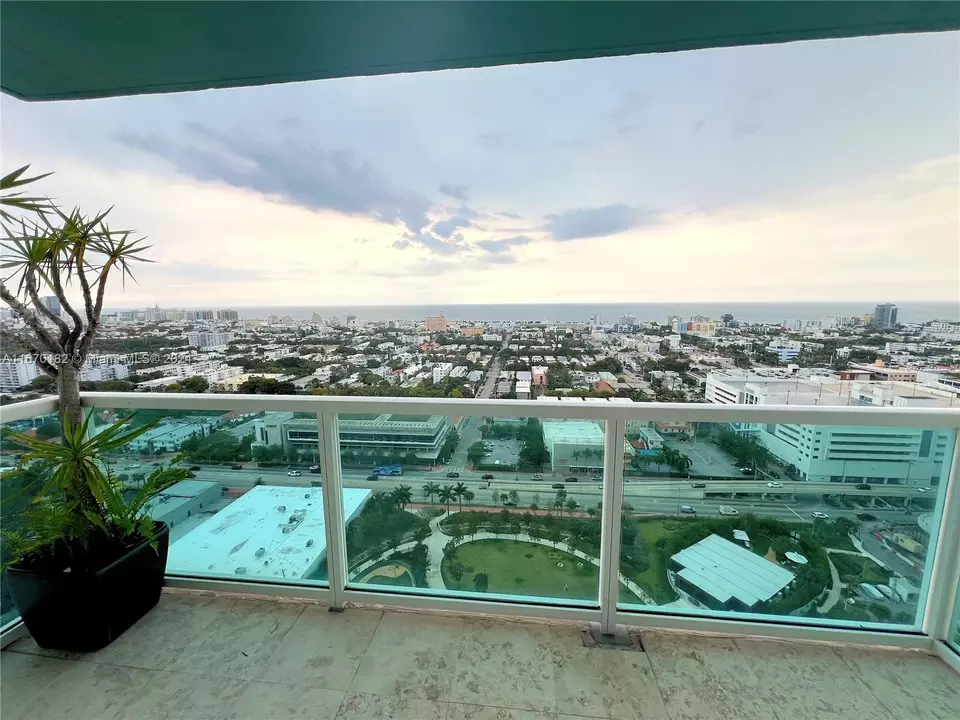 View/Area - 650 West Ave #2804, Miami Beach, FL 33139 photo 1 of 4