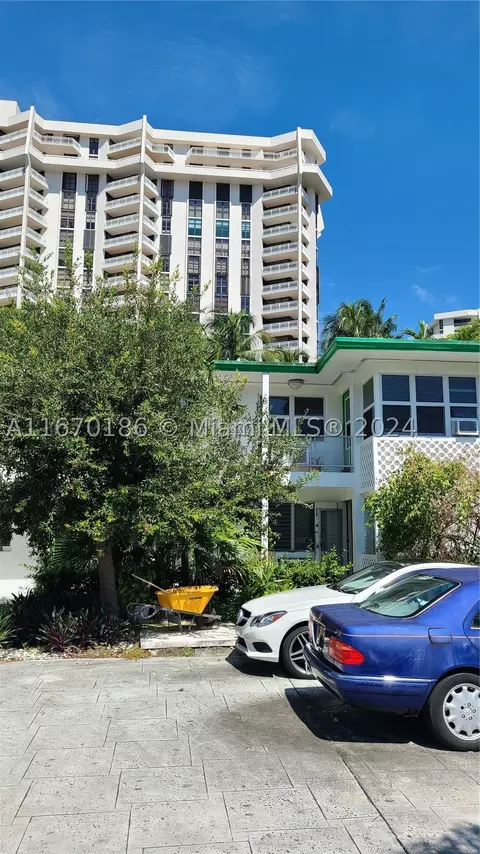 1365 NE 105th St #3, Miami Shores, FL 33138
