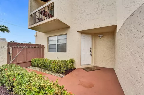 3660 SW 59th Ave #1, Davie, FL 33314