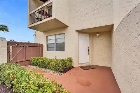 3660 SW 59th Ave #1, Davie, FL 33314