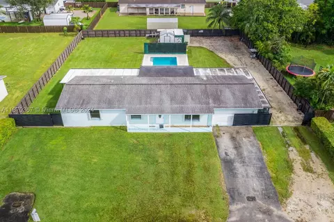 16441 SW 294th St, Homestead, FL 33033