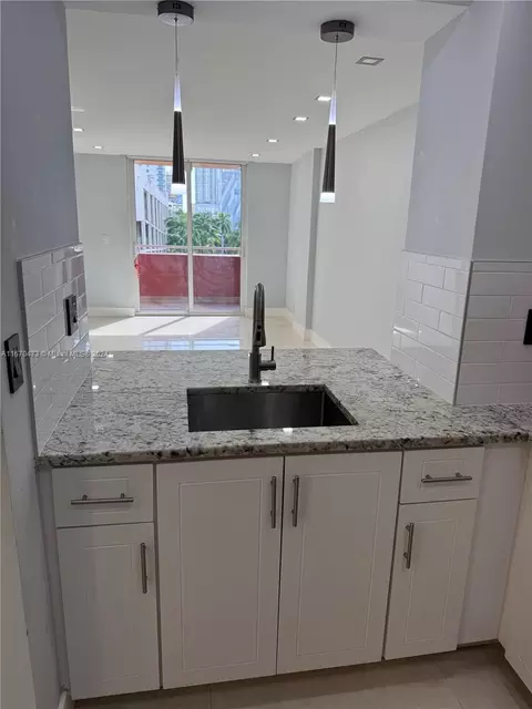 501 SW 1st St #509, Miami, FL 33130