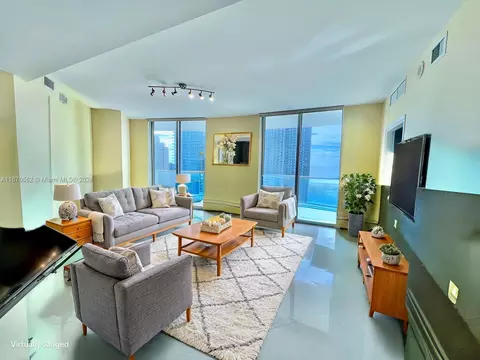 300 S Biscayne Blvd #1508, Miami, FL 33131