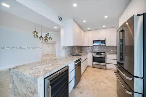 8855 Collins Ave #5G, Surfside, FL 33154