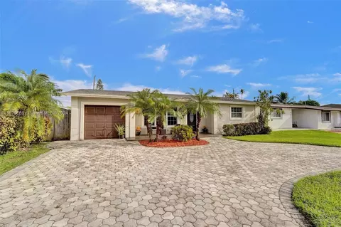 6625 Coconut Dr, Miramar, FL 33023