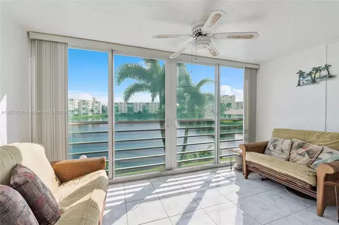 141 SE 3rd Ave #203, Dania Beach, FL 33004