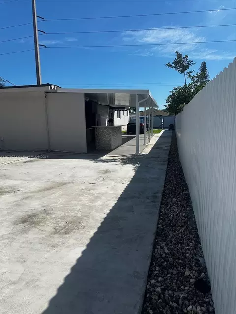 613 E 33rd St, Hialeah, FL 33013 photo 28