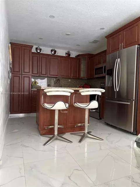 613 E 33rd St, Hialeah, FL 33013 photo 12