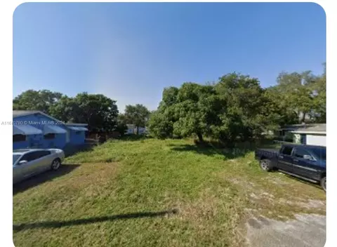 8048 NW 14th Ct, Miami, FL 33147