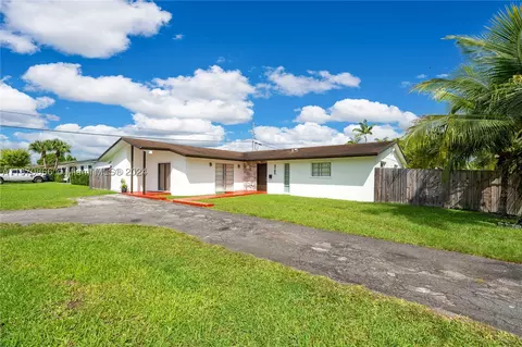 3765 SW 122nd Pl, Miami, FL 33175