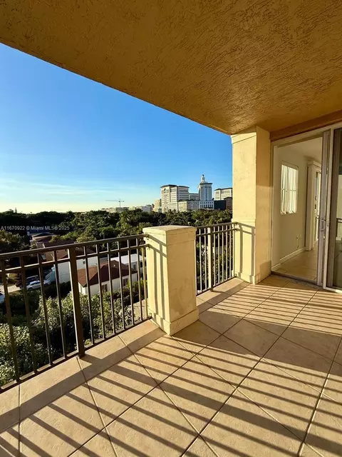 2650 SW 37th Ave #607, Miami, FL 33133
