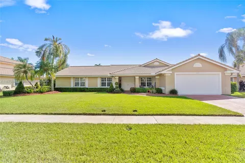 19420 NW 6th St, Pembroke Pines, FL 33029