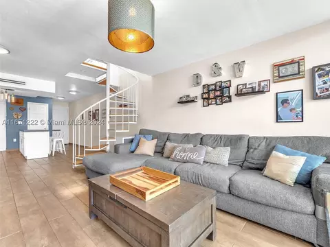 3026 Center St #3026, Miami, FL 33133