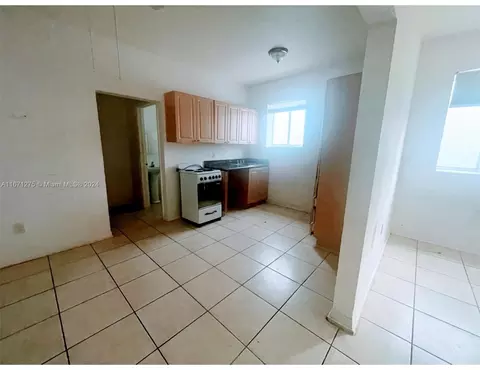 1021 NW 3rd St #308, Miami, FL 33128