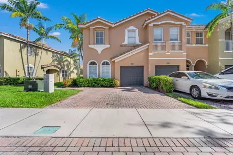 2498 SE 13th Ct, Homestead, FL 33035