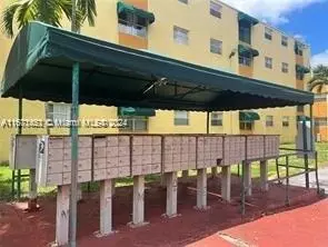 666 W 81st St #224, Hialeah, FL 33014