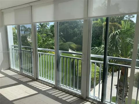607 Ocean Dr #2J, Key Biscayne, FL 33149