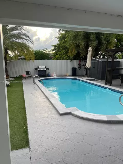 20712 SW 122nd Ave, Miami, FL 33177