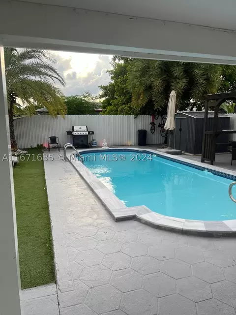 20712 SW 122nd Ave, Miami, FL 33177