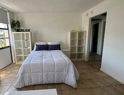 710 Washington Ave #423, Miami Beach, FL 33139