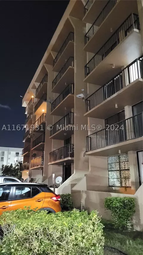 16751 NE 9th Ave #308, North Miami Beach, FL 33162